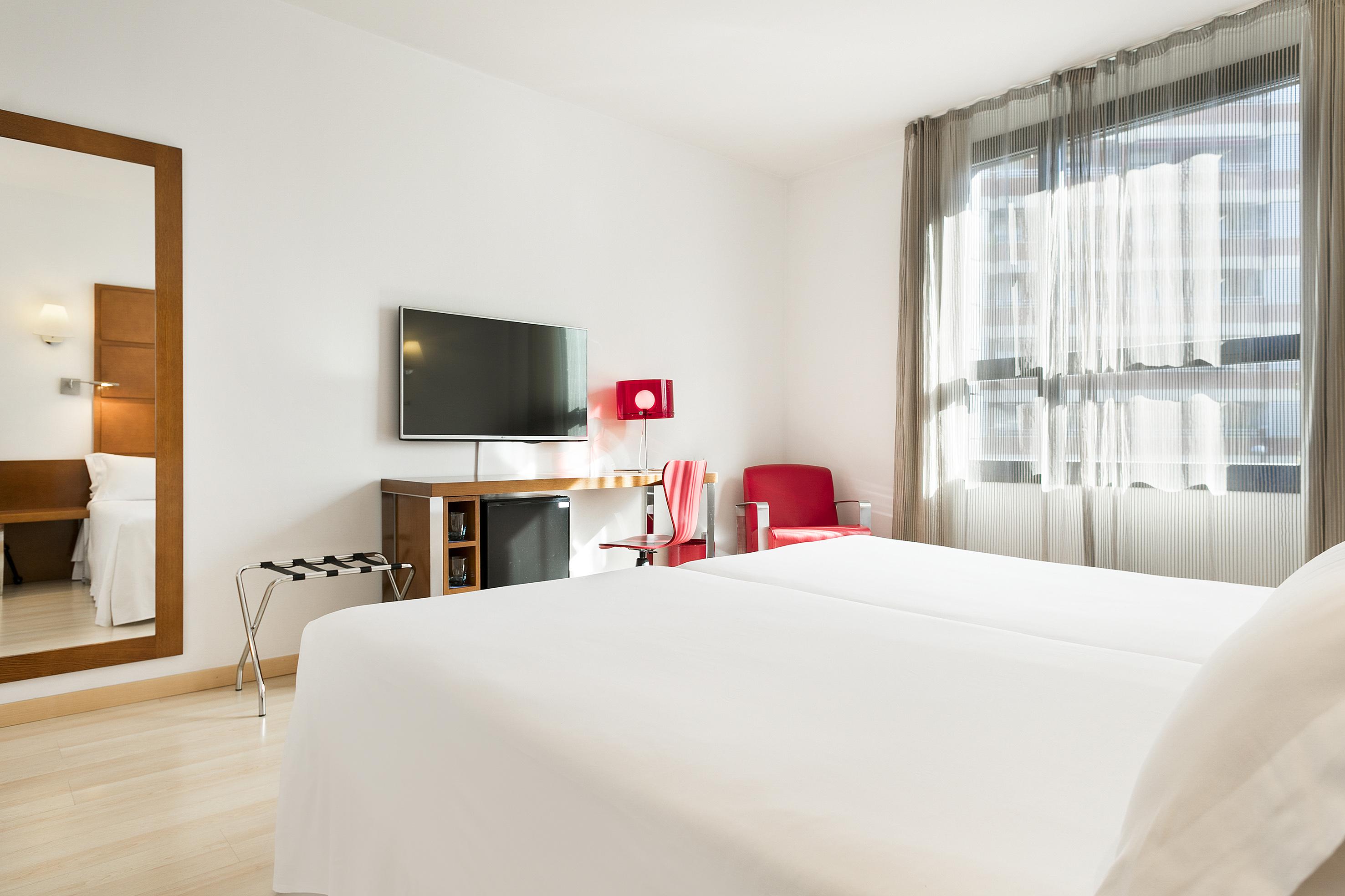 Hotel Zentral Ave Zaragoza Bagian luar foto
