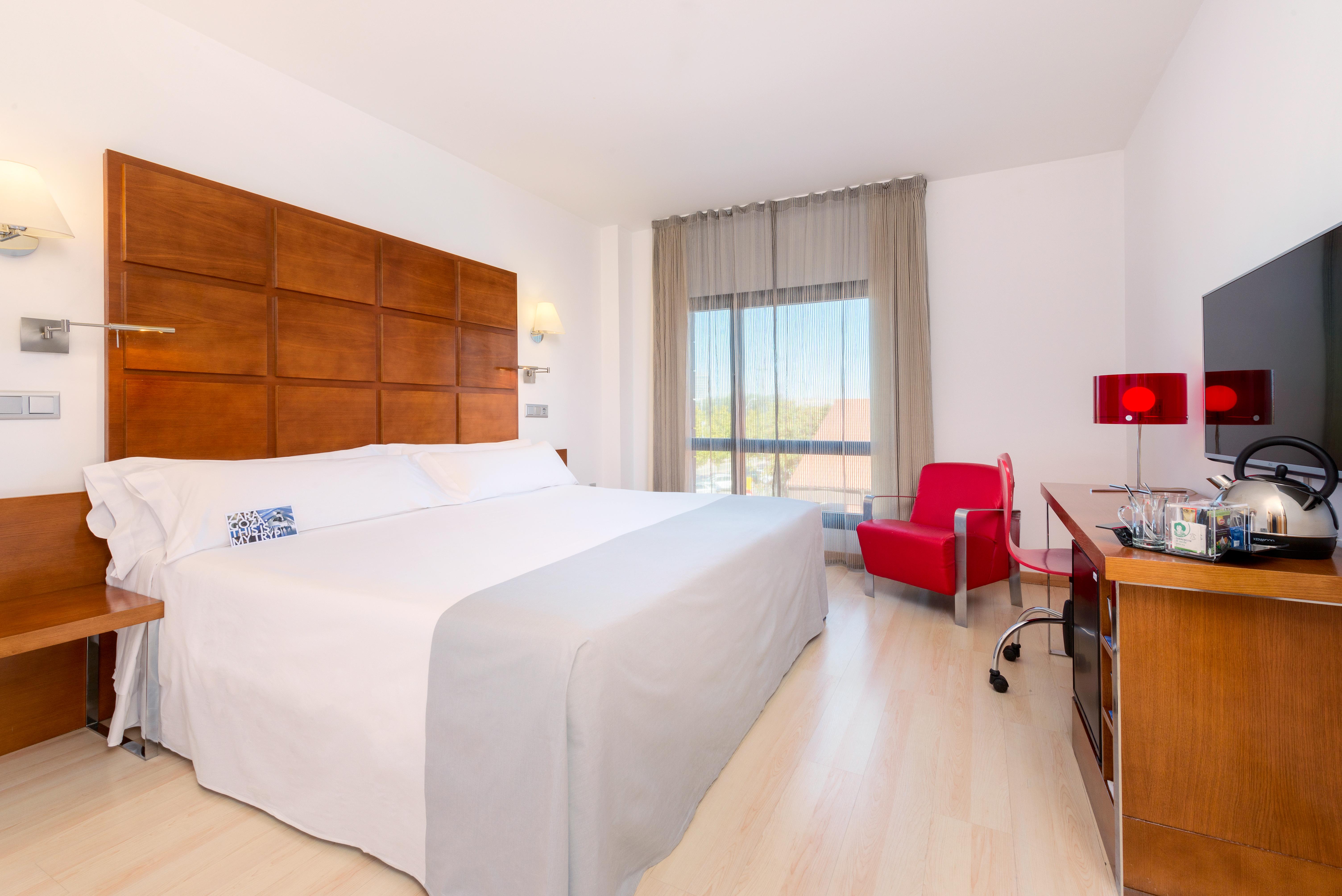 Hotel Zentral Ave Zaragoza Bagian luar foto