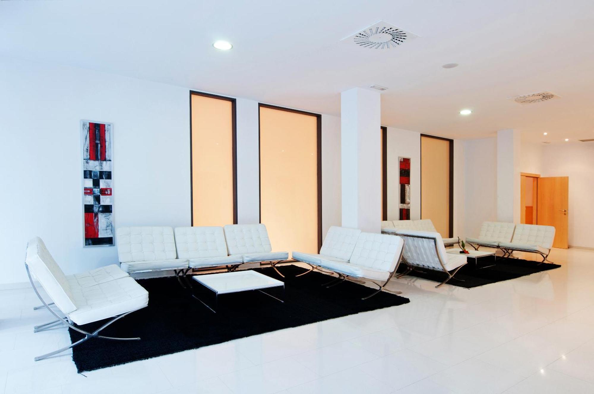 Hotel Zentral Ave Zaragoza Bagian luar foto
