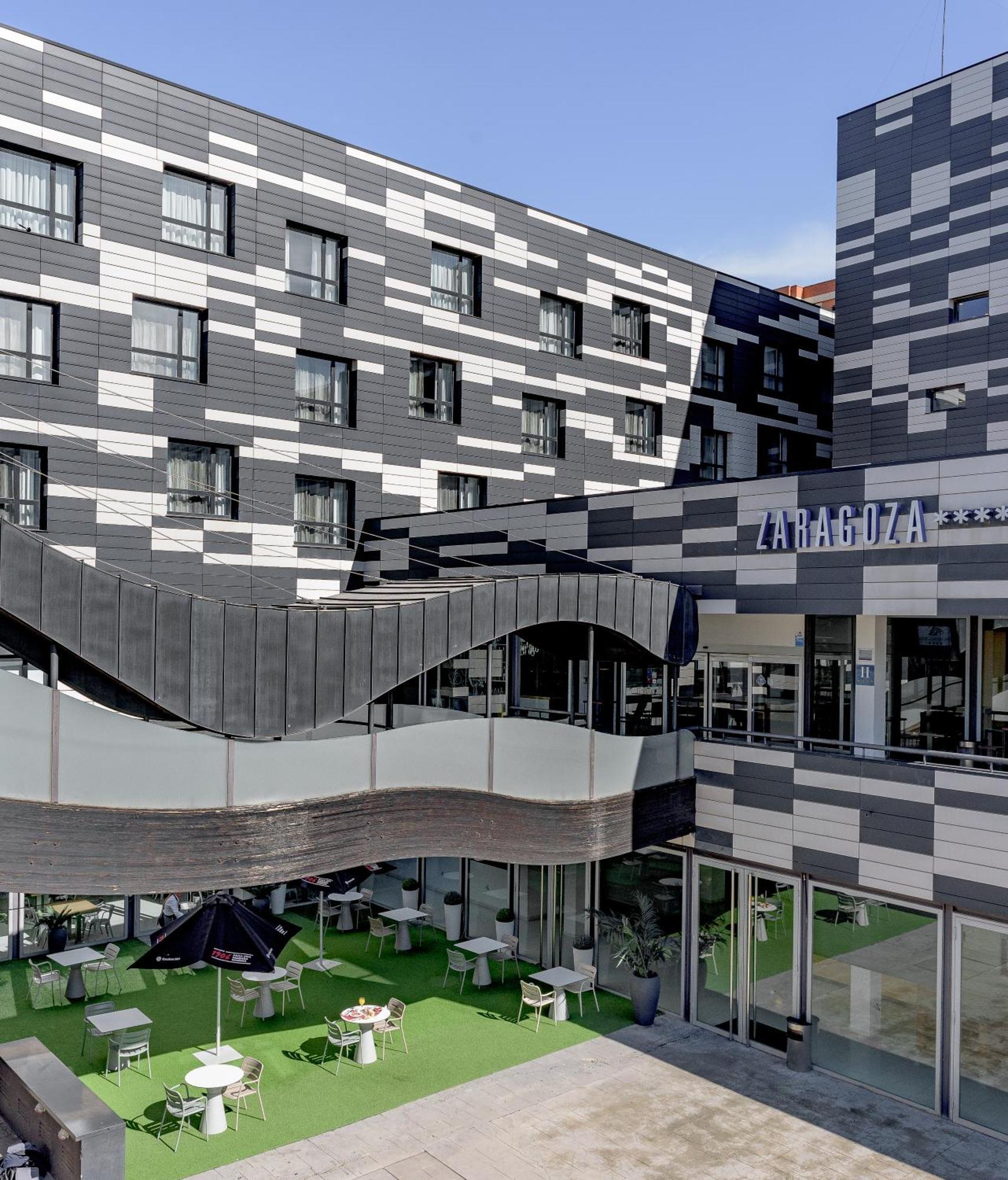 Hotel Zentral Ave Zaragoza Bagian luar foto