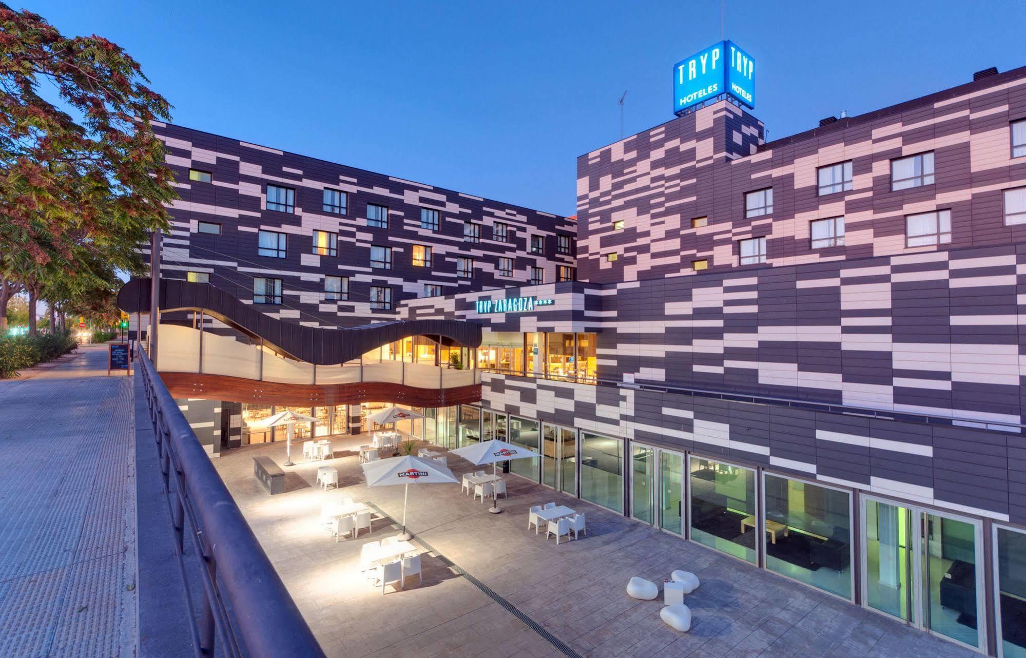 Hotel Zentral Ave Zaragoza Bagian luar foto